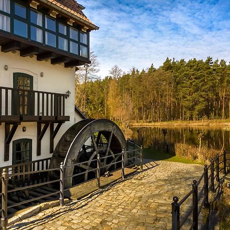 Gosciniec Pod Zajacem Oleśnica Exterior foto