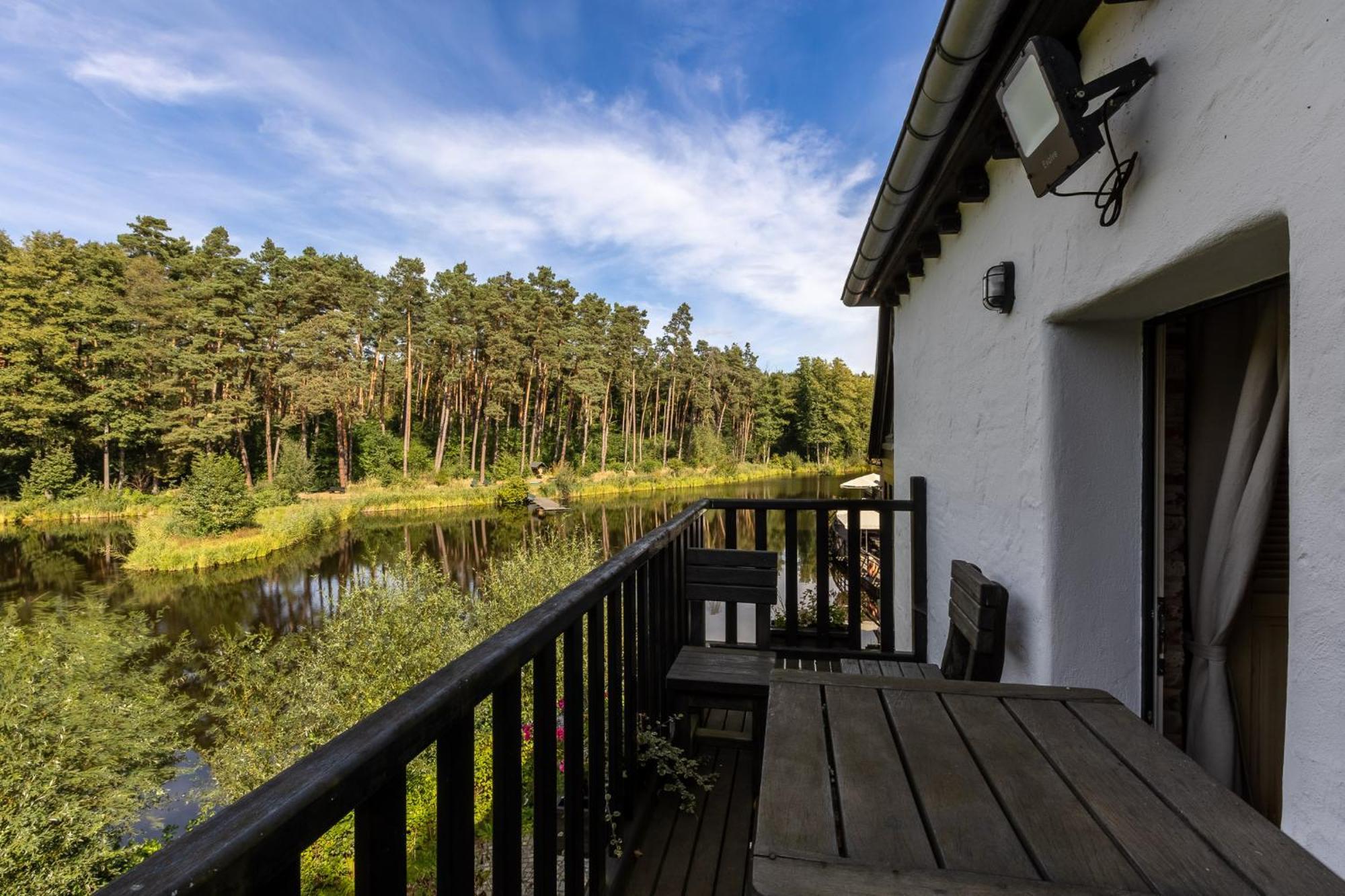 Gosciniec Pod Zajacem Oleśnica Exterior foto